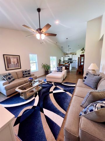 386 Long Meadow Dr., Loris, SC 29569