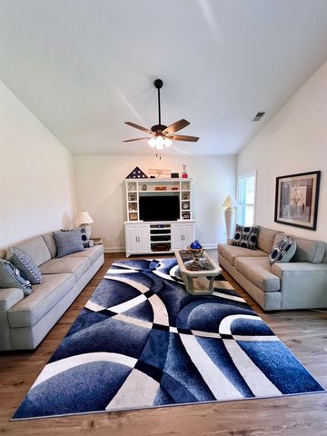 386 Long Meadow Dr., Loris, SC 29569