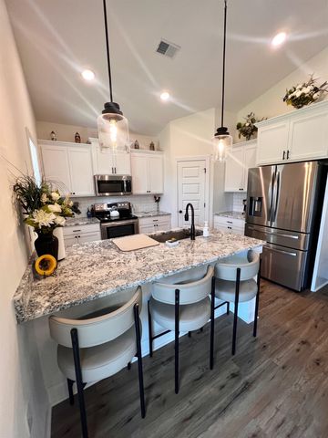 386 Long Meadow Dr., Loris, SC 29569