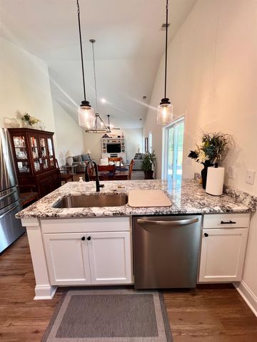 386 Long Meadow Dr., Loris, SC 29569