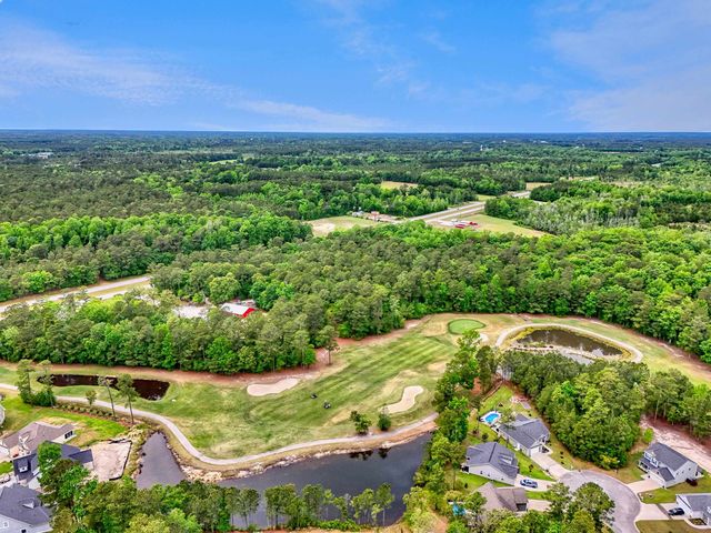 386 Long Meadow Dr., Loris, SC 29569