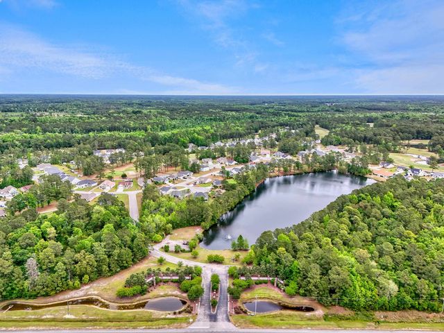 386 Long Meadow Dr., Loris, SC 29569