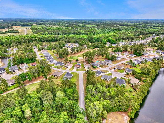 386 Long Meadow Dr., Loris, SC 29569