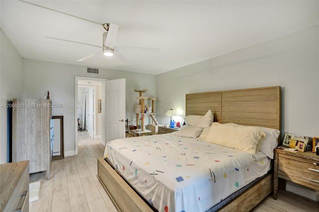 6301 N University Drive 302, Tamarac, FL 33321
