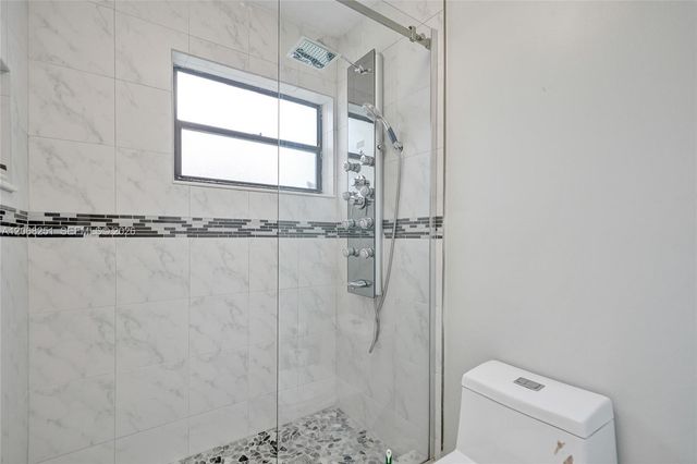 6301 N University Drive 302, Tamarac, FL 33321
