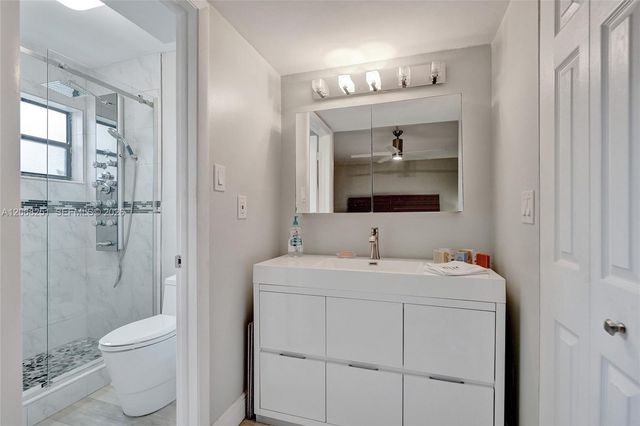 6301 N University Drive 302, Tamarac, FL 33321