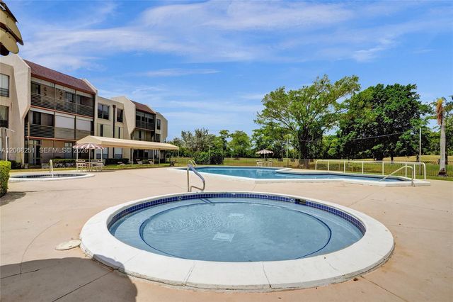 6301 N University Drive 302, Tamarac, FL 33321