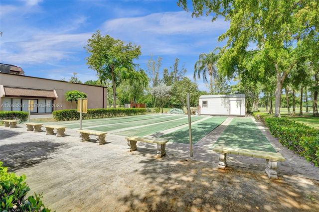 6301 N University Drive 302, Tamarac, FL 33321