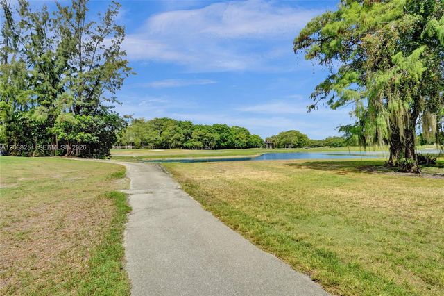 6301 N University Drive 302, Tamarac, FL 33321