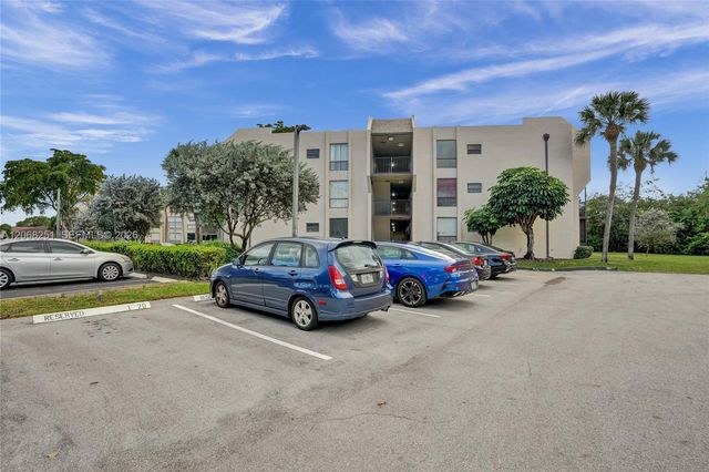 6301 N University Drive 302, Tamarac, FL 33321