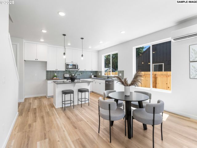 7242 Se 78th Ave 1, Portland, OR 97206