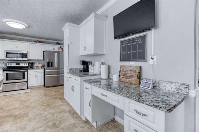 473 Bradford Place Lane, Loganville, GA 30052