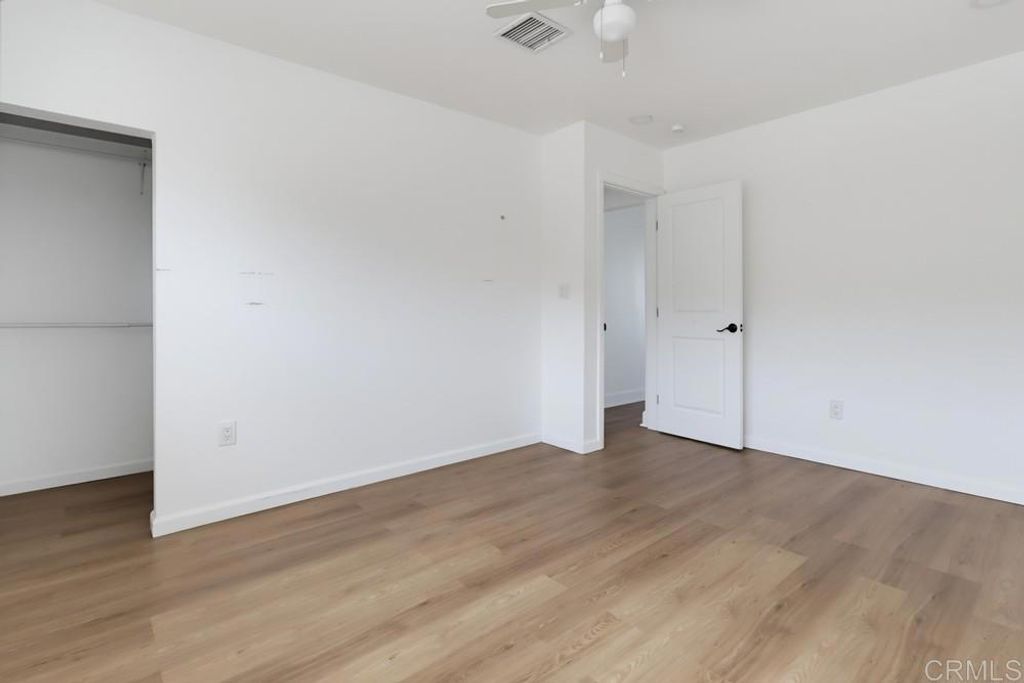 Image 13 of property listing at 2585 Deauville Street, San Diego, CA 92139