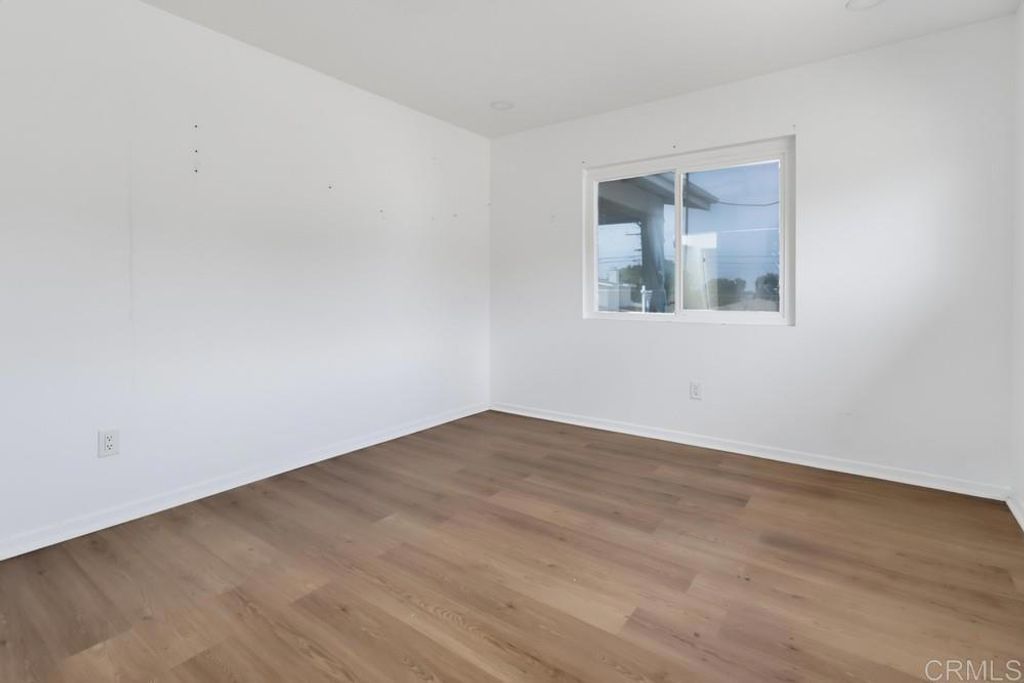 Image 19 of property listing at 2585 Deauville Street, San Diego, CA 92139