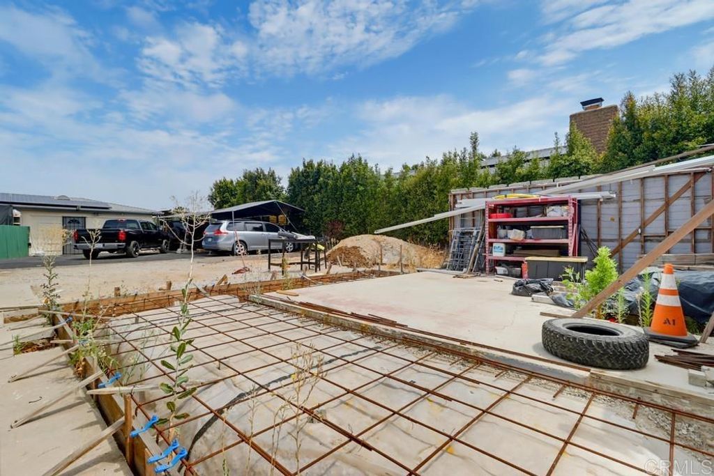 Image 27 of property listing at 2585 Deauville Street, San Diego, CA 92139