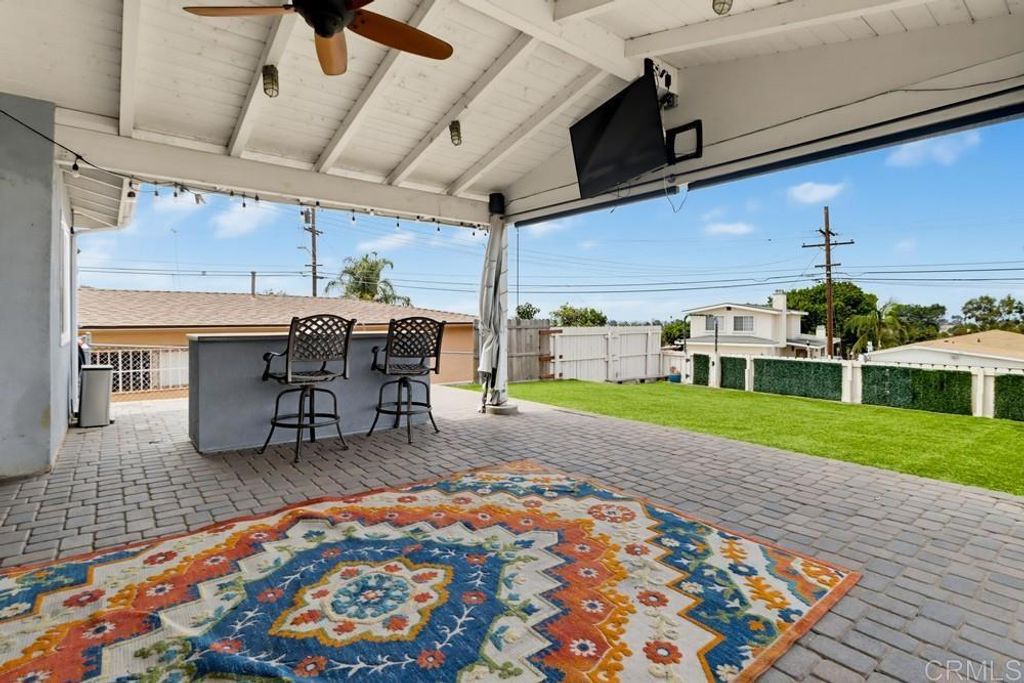Image 5 of property listing at 2585 Deauville Street, San Diego, CA 92139