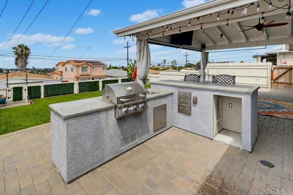 Image 6 of property listing at 2585 Deauville Street, San Diego, CA 92139