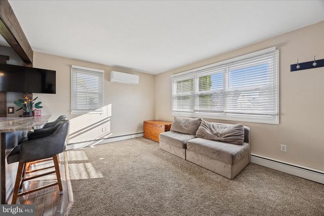 212 CHARLES AVE, Brookhaven, PA 19015