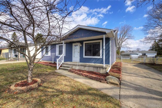 1817 S Pasadena Avenue, York Charter Township, MI 48198