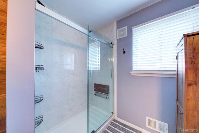 1817 S Pasadena Avenue, York Charter Township, MI 48198