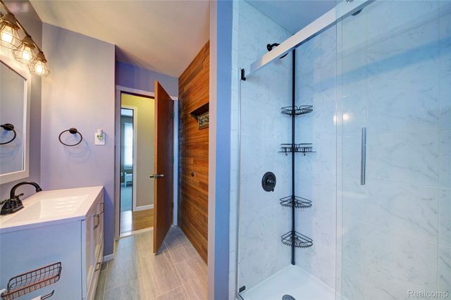 1817 S Pasadena Avenue, York Charter Township, MI 48198