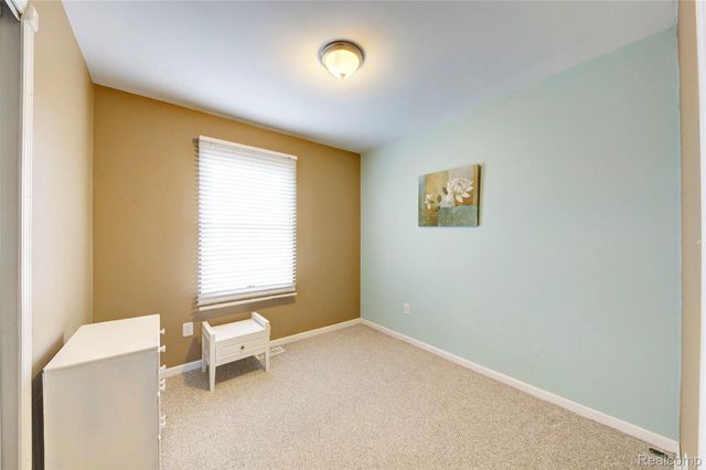 1817 S Pasadena Avenue, York Charter Township, MI 48198