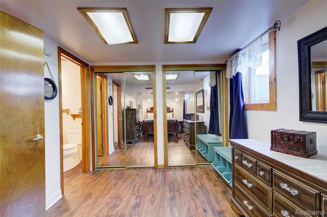 1817 S Pasadena Avenue, York Charter Township, MI 48198