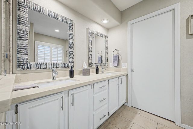 4032 E ROSEMONTE Drive, Phoenix, AZ 85050