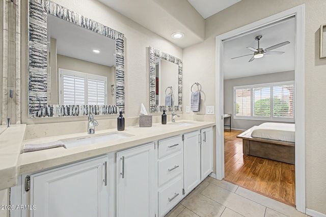4032 E ROSEMONTE Drive, Phoenix, AZ 85050