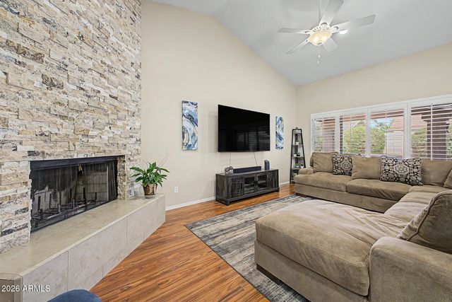4032 E ROSEMONTE Drive, Phoenix, AZ 85050
