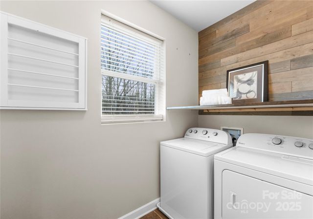 11624 Dunham Drive, Matthews, NC 28105