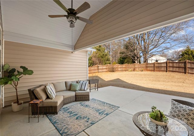 11624 Dunham Drive, Matthews, NC 28105