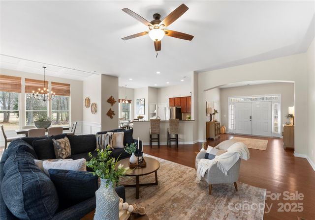 11624 Dunham Drive, Matthews, NC 28105