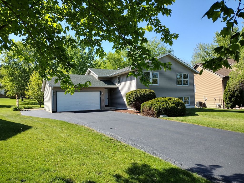 1127 Candlewick Drive NW, Poplar Grove, IL 61065
