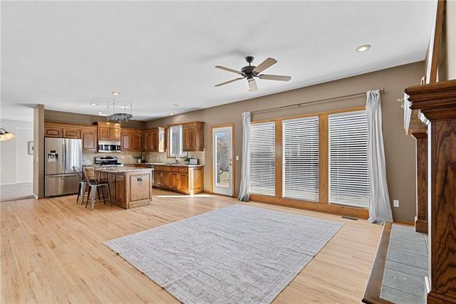 5735 Cottonwood Street, Shawnee, KS 66216