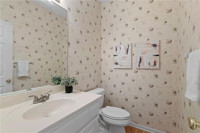 5735 Cottonwood Street, Shawnee, KS 66216