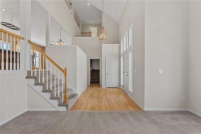 5735 Cottonwood Street, Shawnee, KS 66216