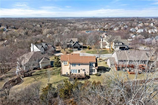 5735 Cottonwood Street, Shawnee, KS 66216