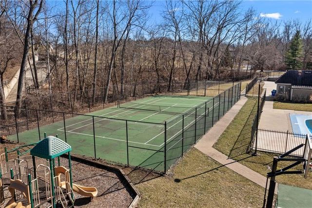 5735 Cottonwood Street, Shawnee, KS 66216