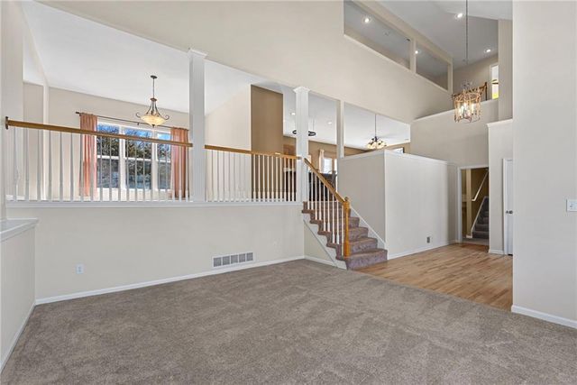 5735 Cottonwood Street, Shawnee, KS 66216