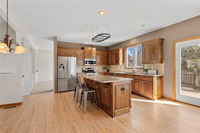 5735 Cottonwood Street, Shawnee, KS 66216