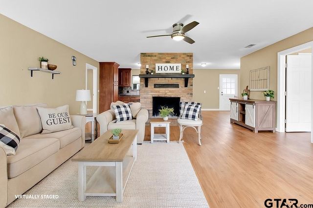 213 Treetop Lane, Hideaway, TX 75771