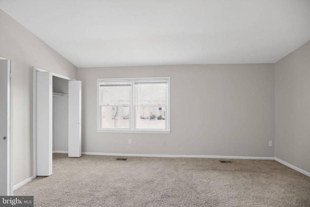 Image 19 of property listing at 11246 KETTERING PL, Upper Marlboro, MD 20774