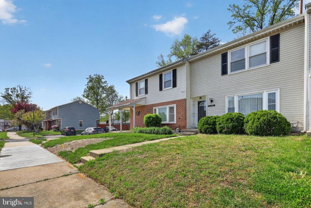 Image 2 of property listing at 11246 KETTERING PL, Upper Marlboro, MD 20774