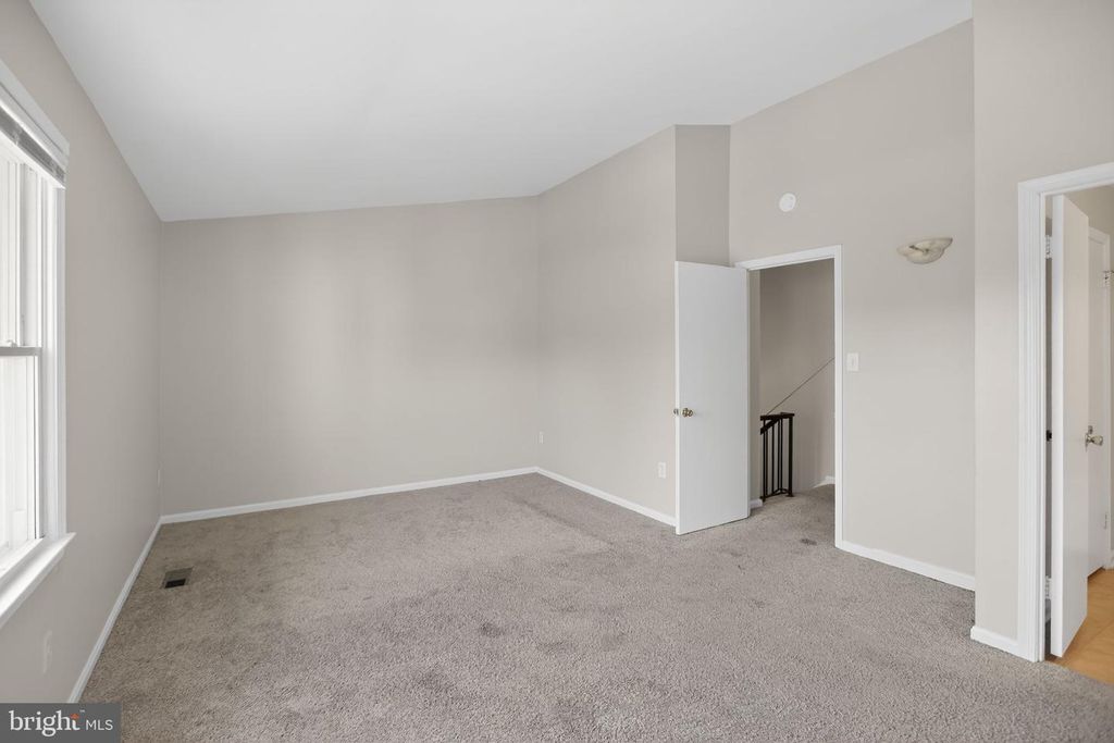 Image 24 of property listing at 11246 KETTERING PL, Upper Marlboro, MD 20774