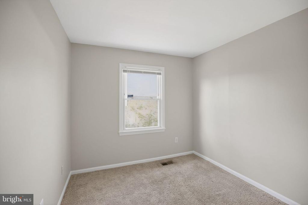 Image 27 of property listing at 11246 KETTERING PL, Upper Marlboro, MD 20774