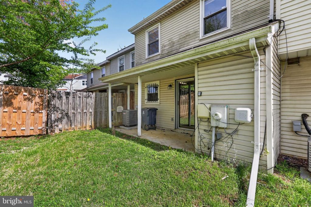 Image 32 of property listing at 11246 KETTERING PL, Upper Marlboro, MD 20774