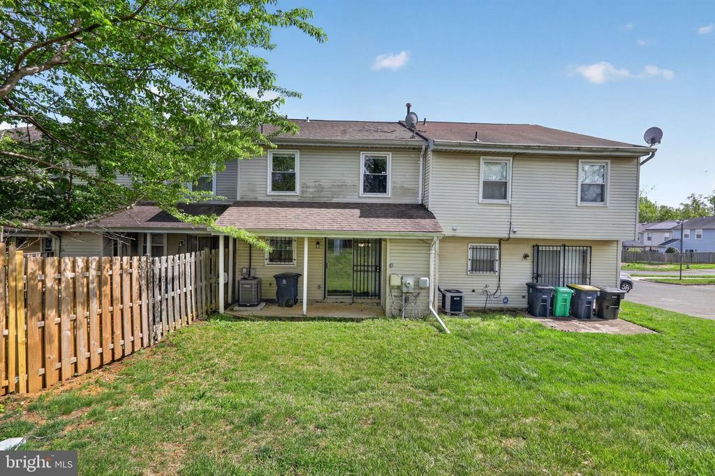 Image 33 of property listing at 11246 KETTERING PL, Upper Marlboro, MD 20774