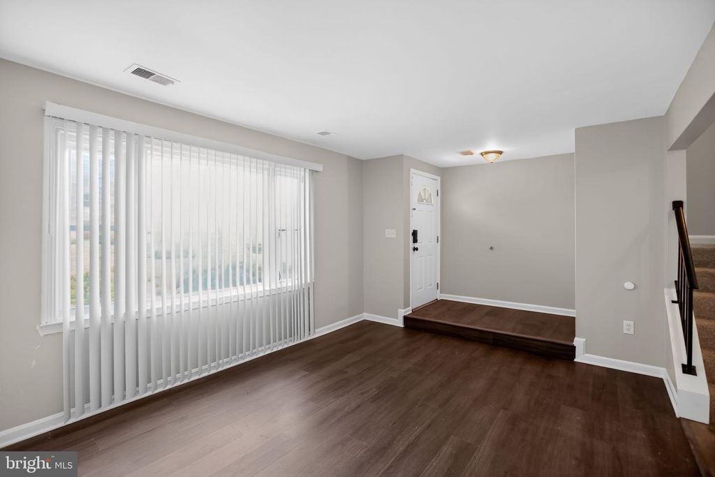 Image 4 of property listing at 11246 KETTERING PL, Upper Marlboro, MD 20774