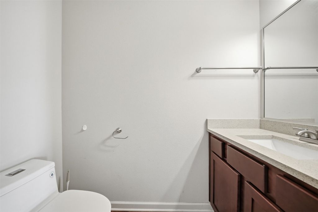 Image 13 of property listing at 307 SW 50th Street, Ankeny, IA 50023